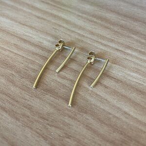 Madewell Gold Curved Bar Drop Stud Earrings